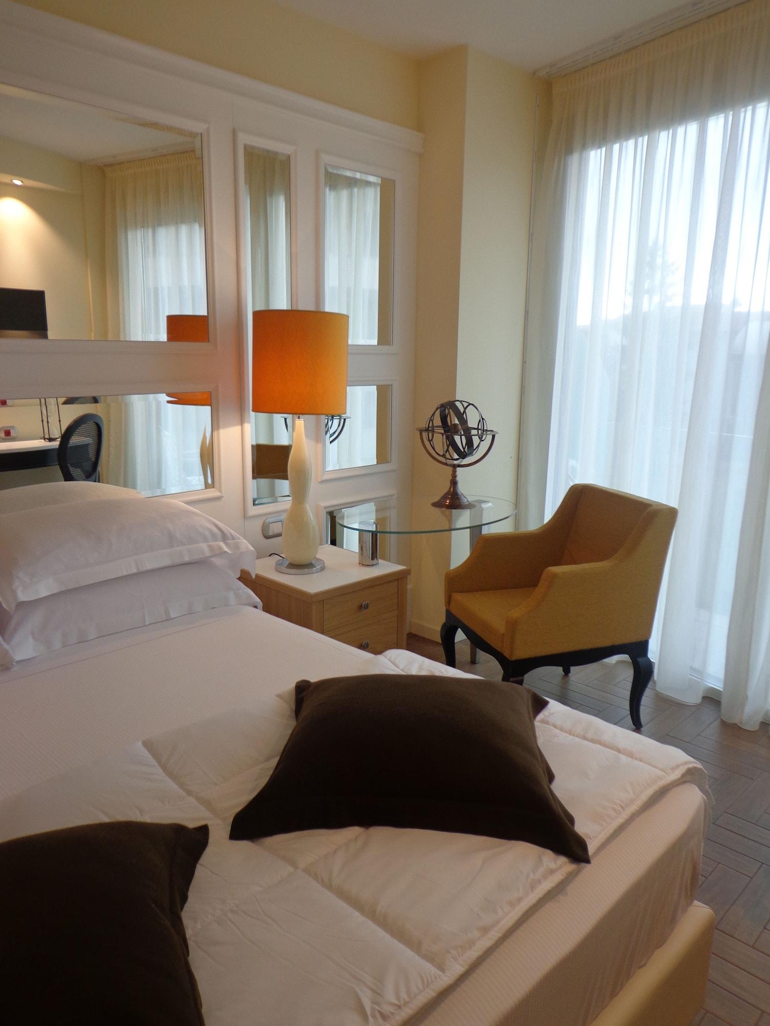 Erbavoglio Hotel Rimini Bagian luar foto