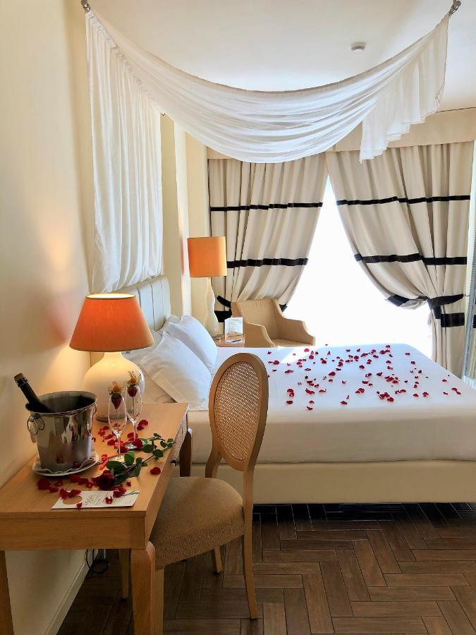Erbavoglio Hotel Rimini Bagian luar foto