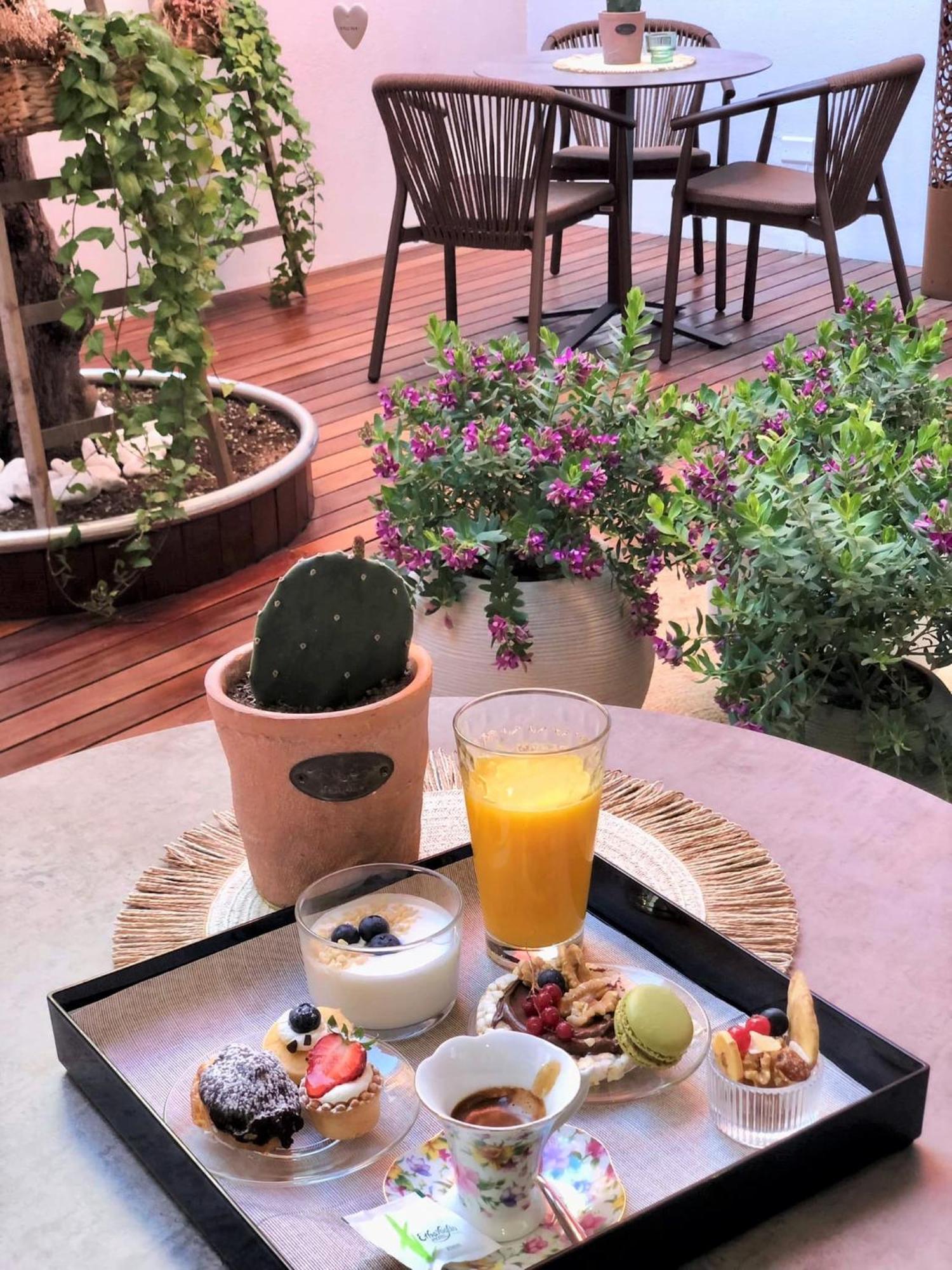 Erbavoglio Hotel Rimini Bagian luar foto