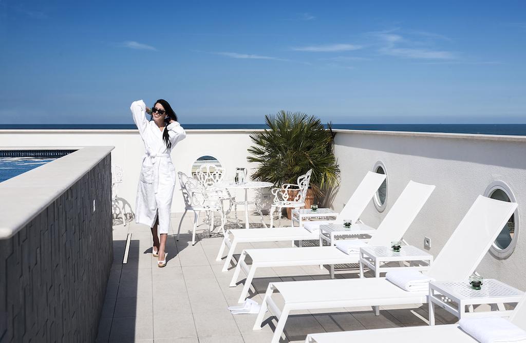 Erbavoglio Hotel Rimini Bagian luar foto